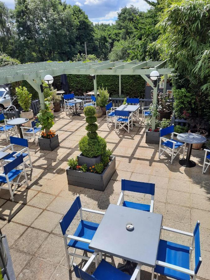 The Labouring Man Hotel Coldwaltham Buitenkant foto